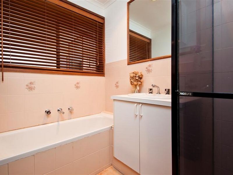 90 Lander Road, Trott Park SA 5158