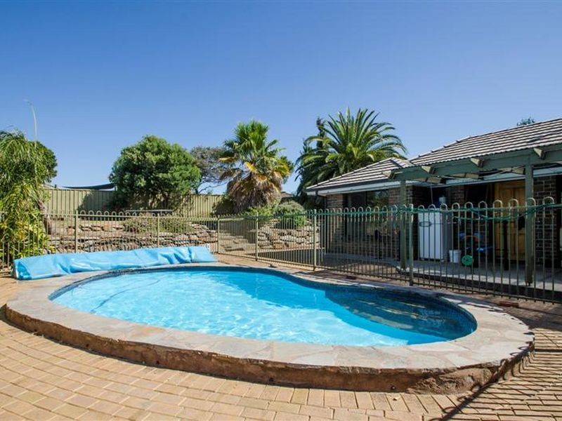 11 Quinvale Road, Hallett Cove SA 5158