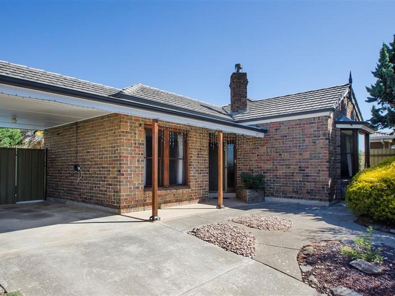 11 Quinvale Road, Hallett Cove SA 5158