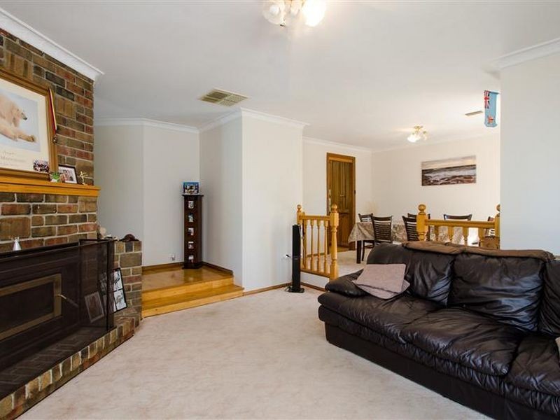 11 Quinvale Road, Hallett Cove SA 5158
