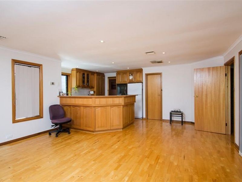 11 Quinvale Road, Hallett Cove SA 5158