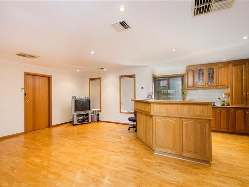 11 Quinvale Road, Hallett Cove SA 5158