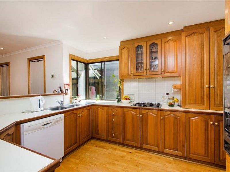 11 Quinvale Road, Hallett Cove SA 5158
