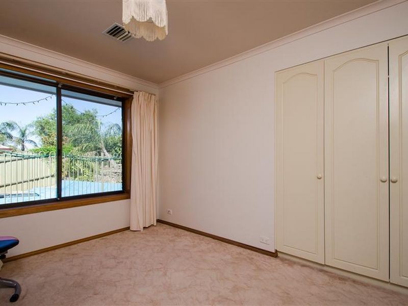 11 Quinvale Road, Hallett Cove SA 5158