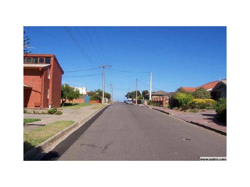 2/9 Cross Street, Hove SA 5048