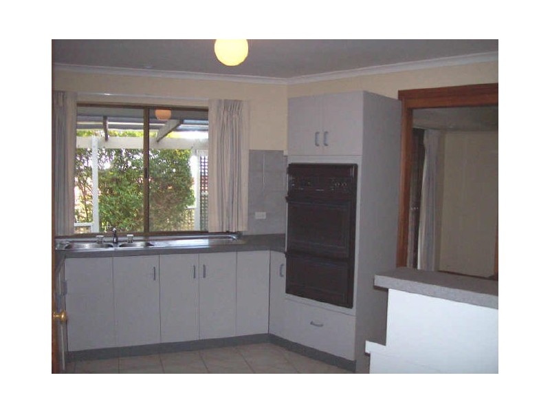 24 Vennachar Drive, Hallett Cove SA 5158