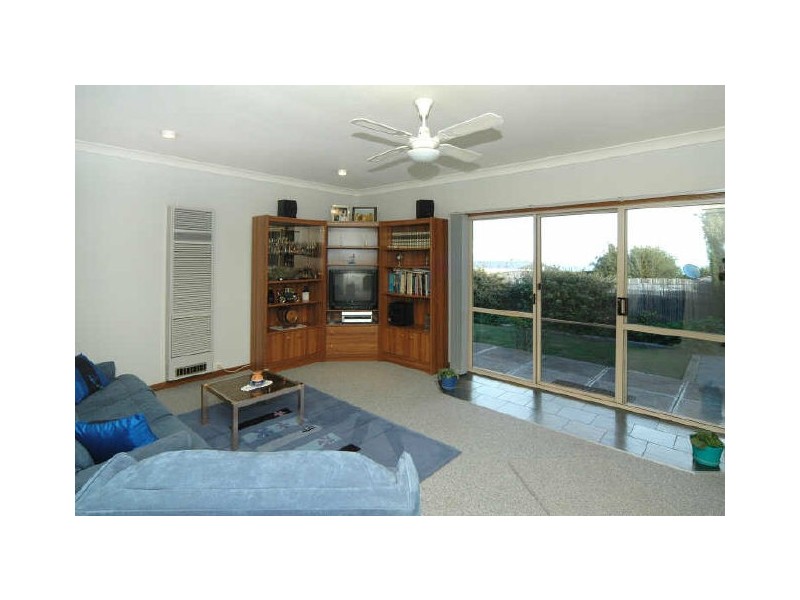 38 Oakvale Way, Hallett Cove SA 5158