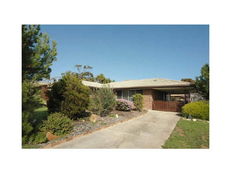 1 Gretel Crescent, Hallett Cove SA 5158