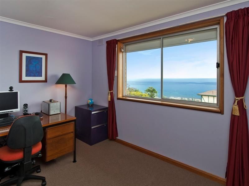 21 Grand Central Avenue, Hallett Cove SA 5158