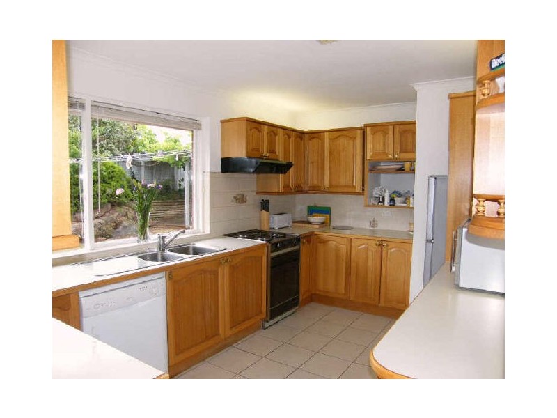 2 Karoola Court, Hallett Cove SA 5158