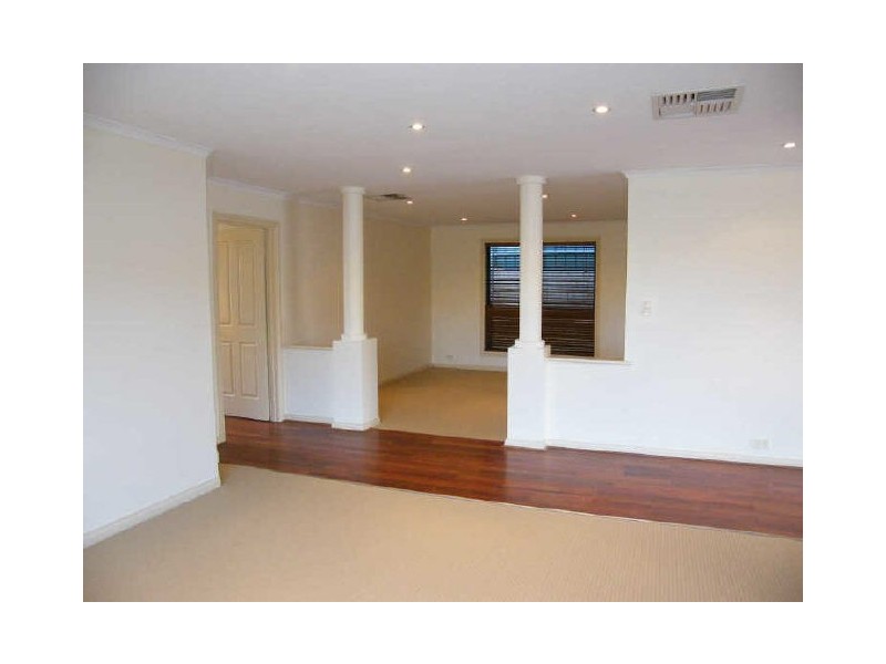 14 Elizabeth Crescent, Hallett Cove SA 5158