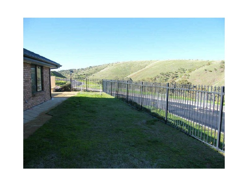 14 Elizabeth Crescent, Hallett Cove SA 5158