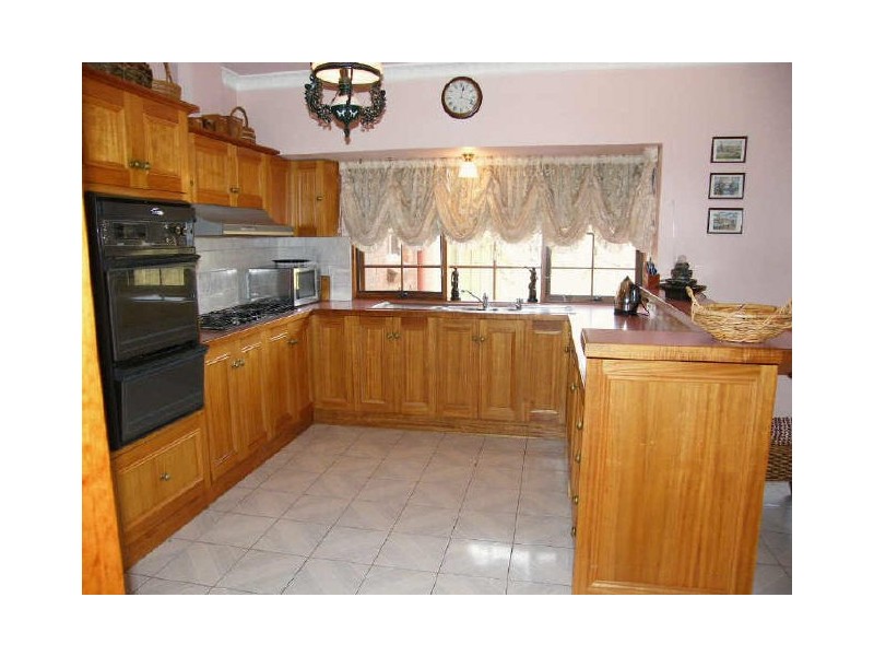 18 Glenway Road, Hallett Cove SA 5158