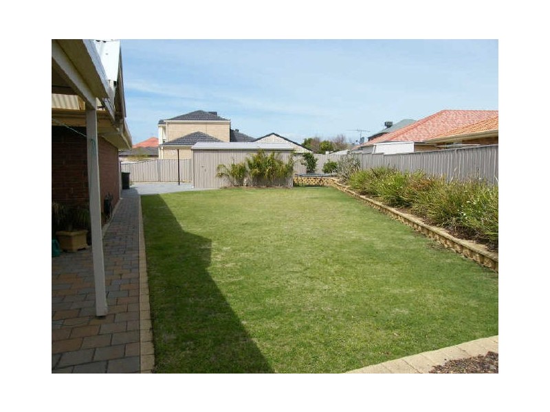 12 Brampton Court, Hallett Cove SA 5158