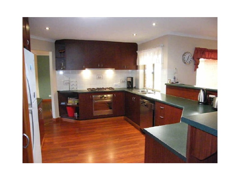 12 Brampton Court, Hallett Cove SA 5158