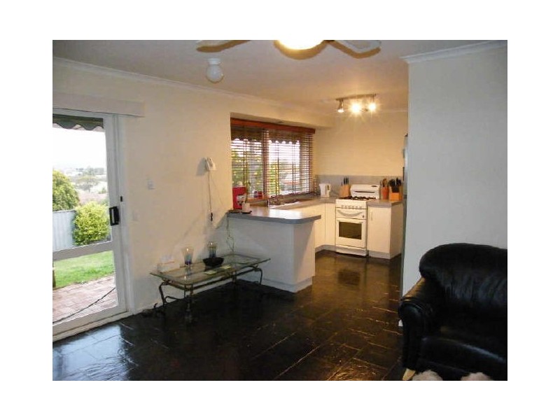 5 Ming Court, Trott Park SA 5158