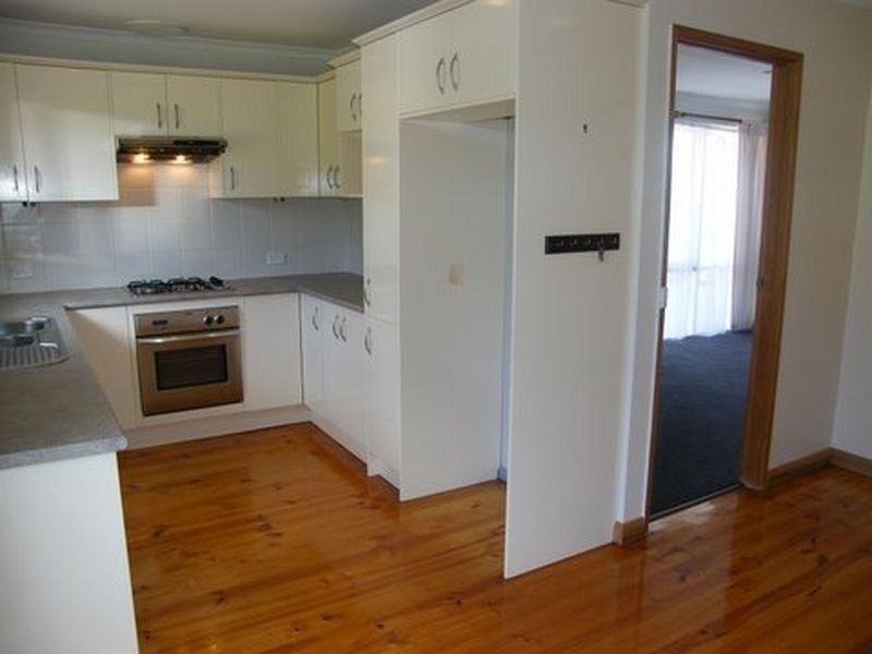 28 Hessing Crescent, Trott Park SA 5158