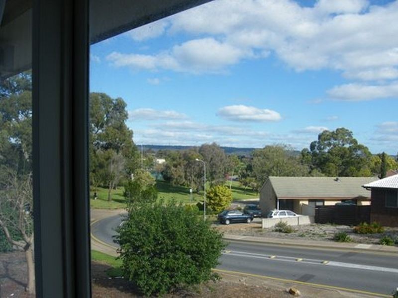 28 Hessing Crescent, Trott Park SA 5158