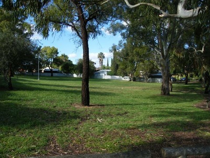 28 Hessing Crescent, Trott Park SA 5158