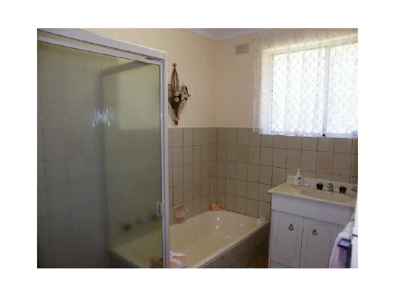 20 Columbia Crescent, Hallett Cove SA 5158