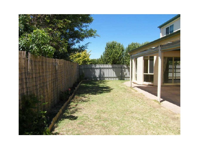 24 Ingleton Drive, Hallett Cove SA 5158