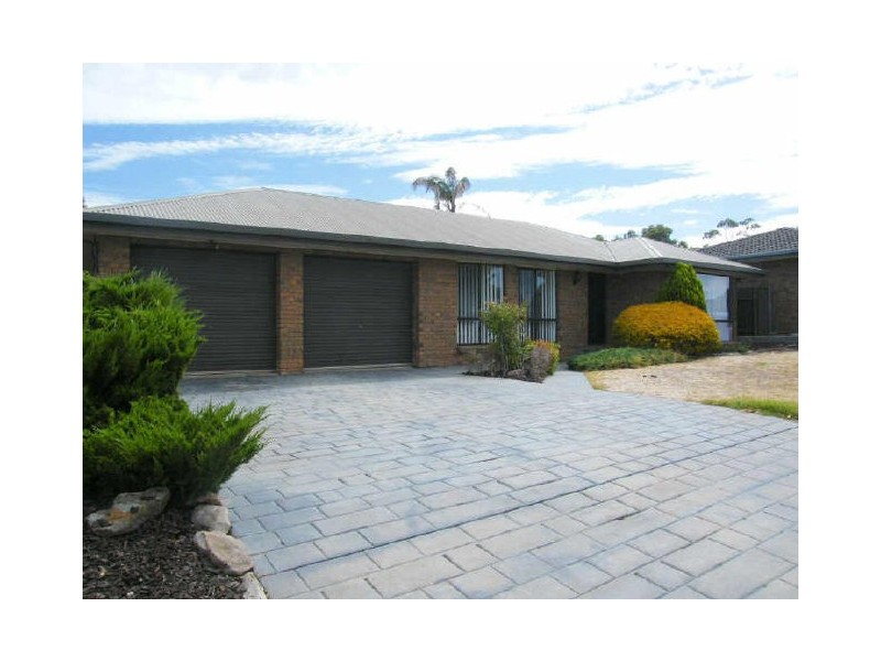 3 Fastnet Court, Hallett Cove SA 5158