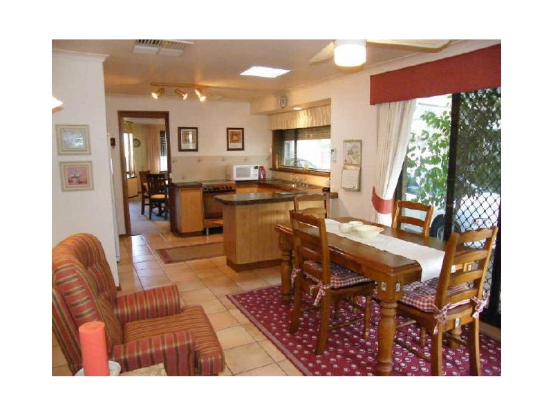 11 Austin Court, Trott Park SA 5158