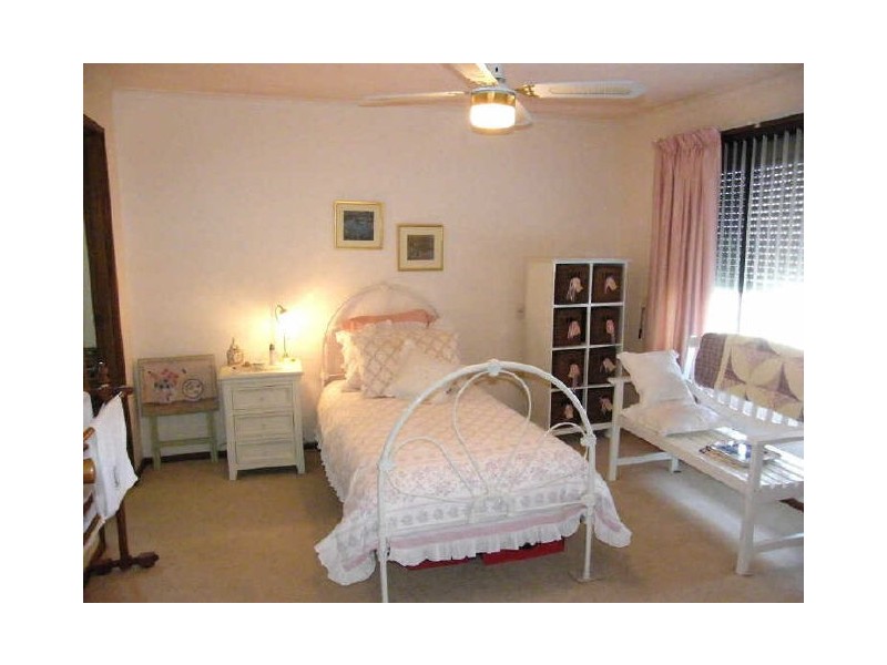 11 Austin Court, Trott Park SA 5158