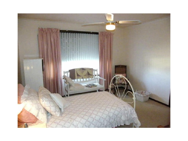 11 Austin Court, Trott Park SA 5158