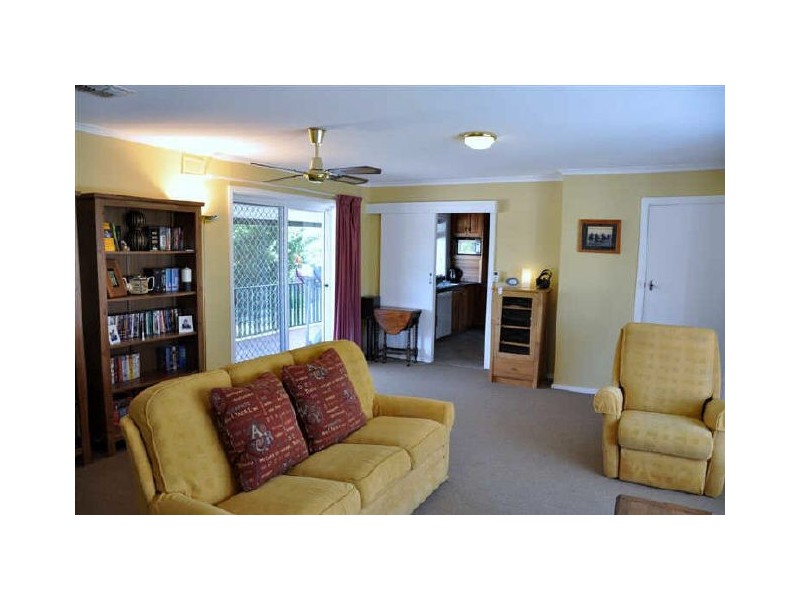 11 Roundaway Crescent, O’halloran Hill SA 5158