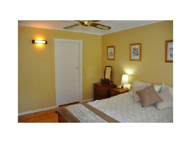 11 Roundaway Crescent, O’halloran Hill SA 5158