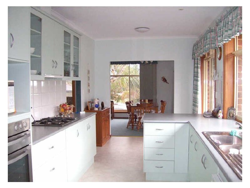6 Rudge Close, Happy Valley SA 5159