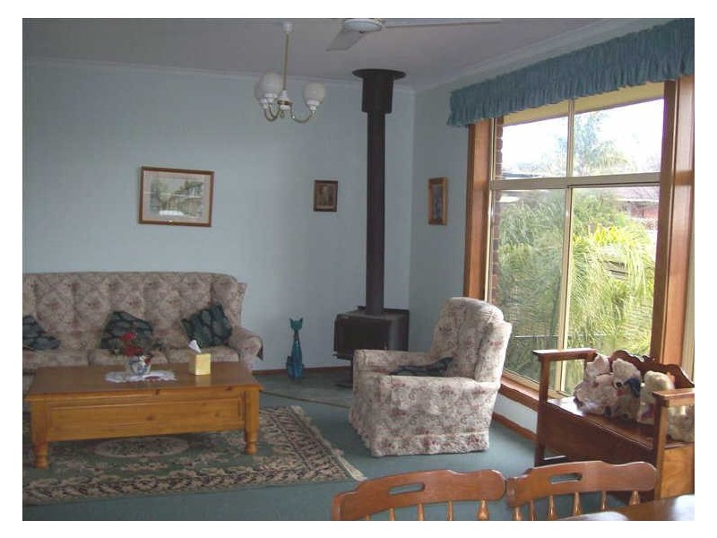 6 Rudge Close, Happy Valley SA 5159