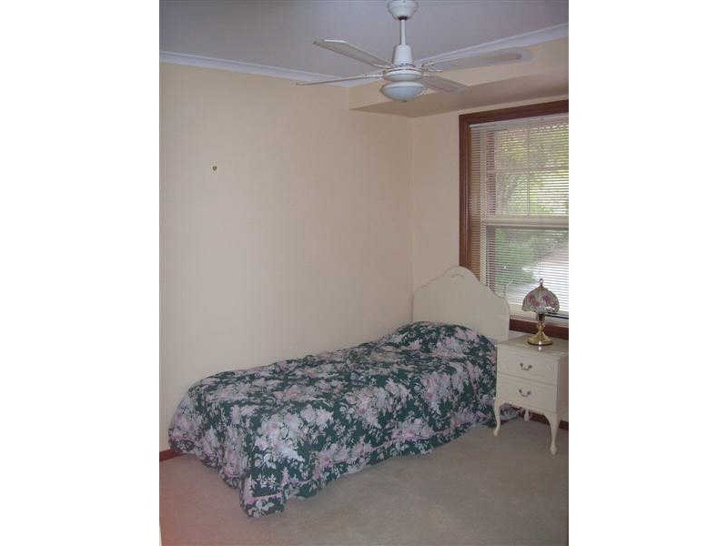 6 Rudge Close, Happy Valley SA 5159