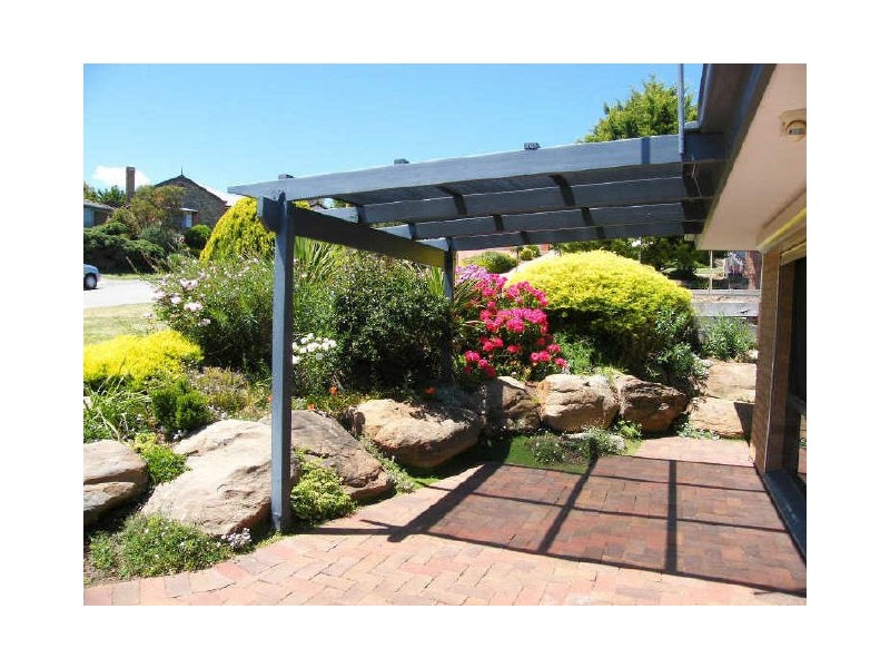 23 Slade Crescent, Hallett Cove SA 5158