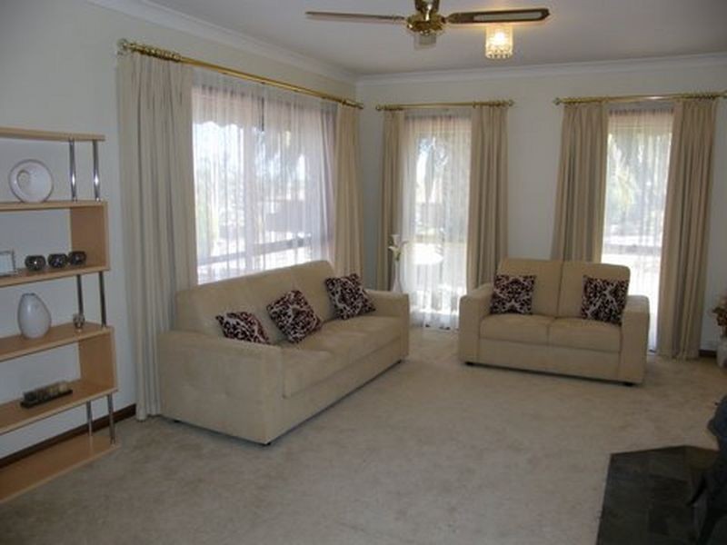 38 Oakvale Way, Hallett Cove SA 5158