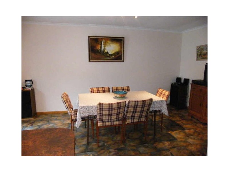 8 Nannigai Drive, Hallett Cove SA 5158