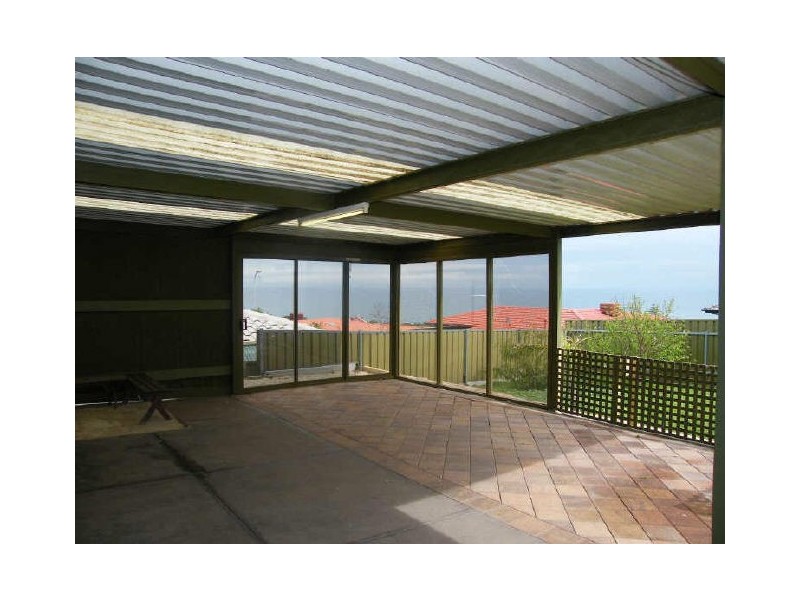 29 Kurrambi Crescent, Hallett Cove SA 5158