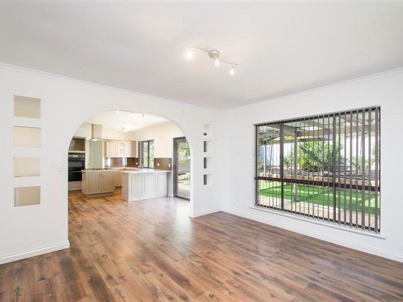 8 Gannet Court, Hallett Cove SA 5158