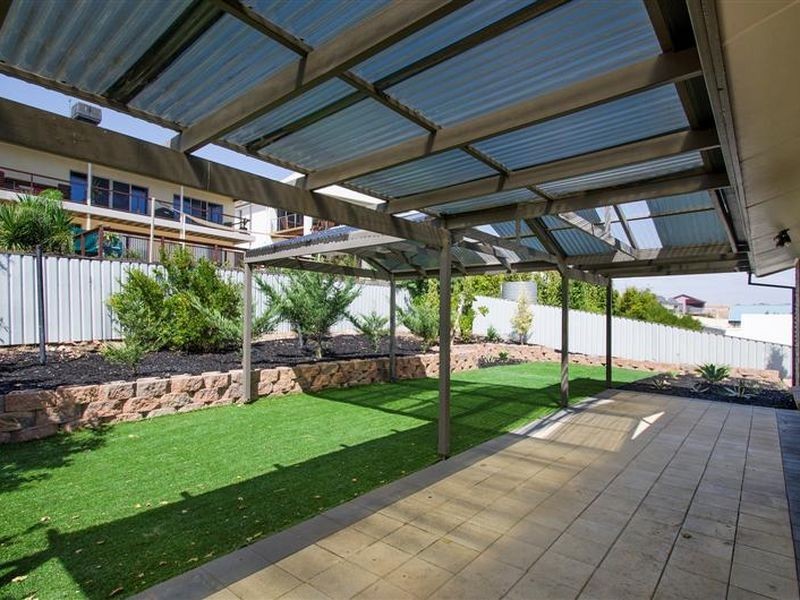 8 Gannet Court, Hallett Cove SA 5158