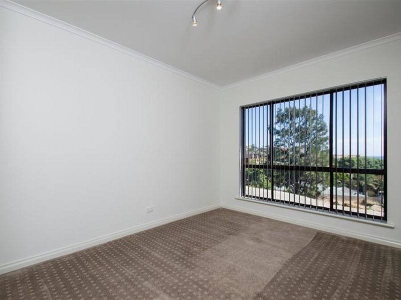 8 Gannet Court, Hallett Cove SA 5158