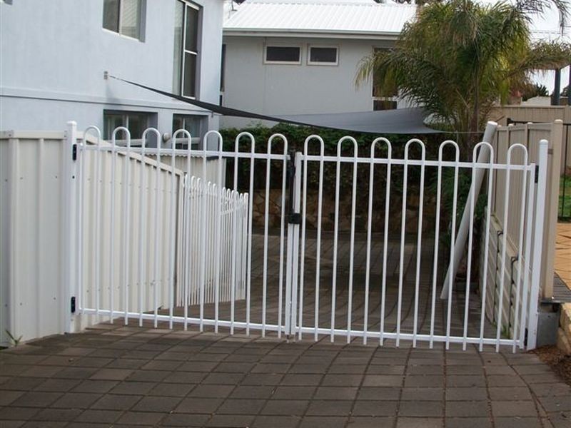 13B River Parade, Hallett Cove SA 5158