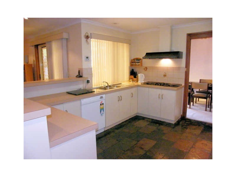 9 Genoa Court, Hallett Cove SA 5158