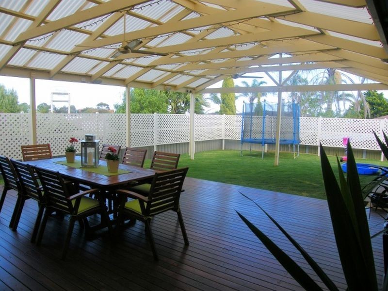 8 Zwerner Drive, Hallett Cove SA 5158