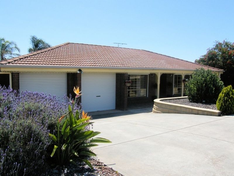 8 Zwerner Drive, Hallett Cove SA 5158