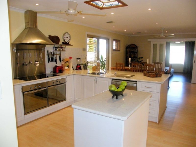8 Zwerner Drive, Hallett Cove SA 5158