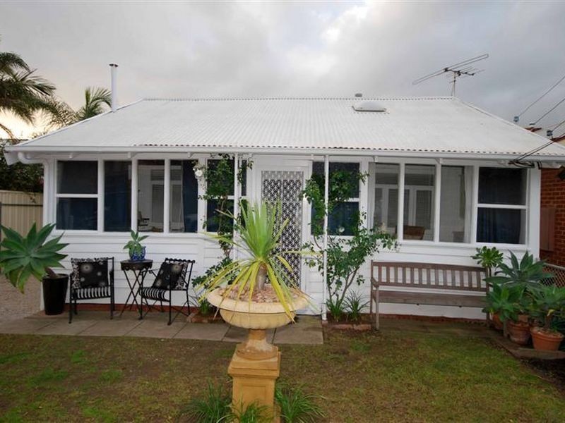 6 Portland Street, Seacliff SA 5049