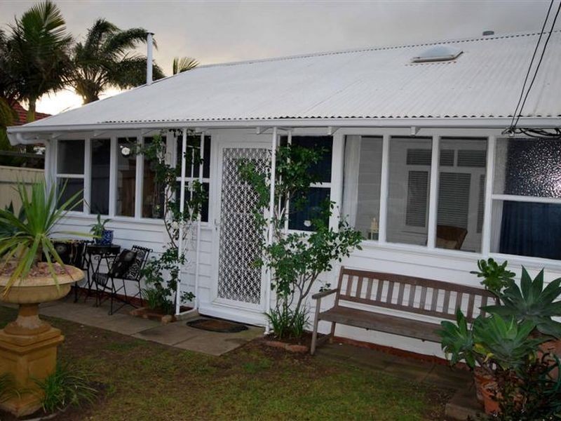 6 Portland Street, Seacliff SA 5049