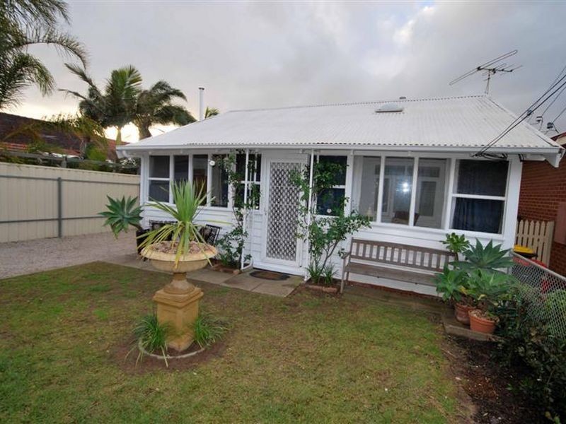 6 Portland Street, Seacliff SA 5049