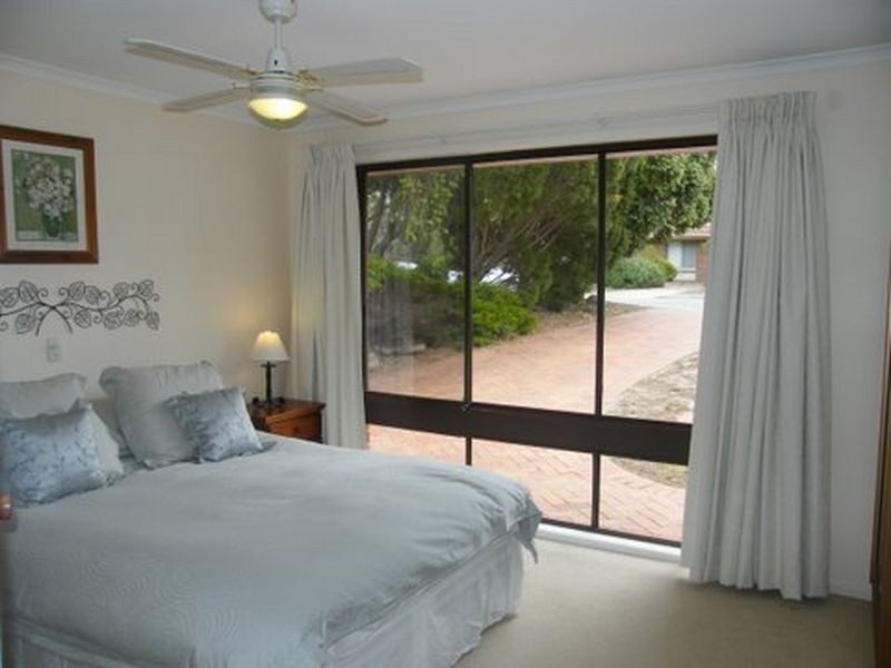 36 French Crescent, Trott Park SA 5158